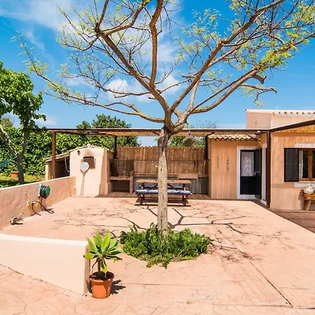 Sis Quartons Holiday home *